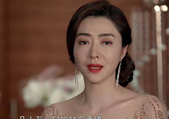 国产嫂子,传承家国情怀，展现新时代女性风采  第1张