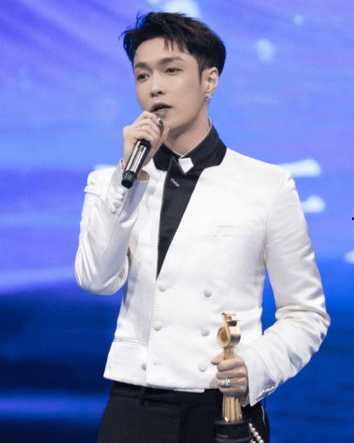 吃瓜娱乐视频张艺兴